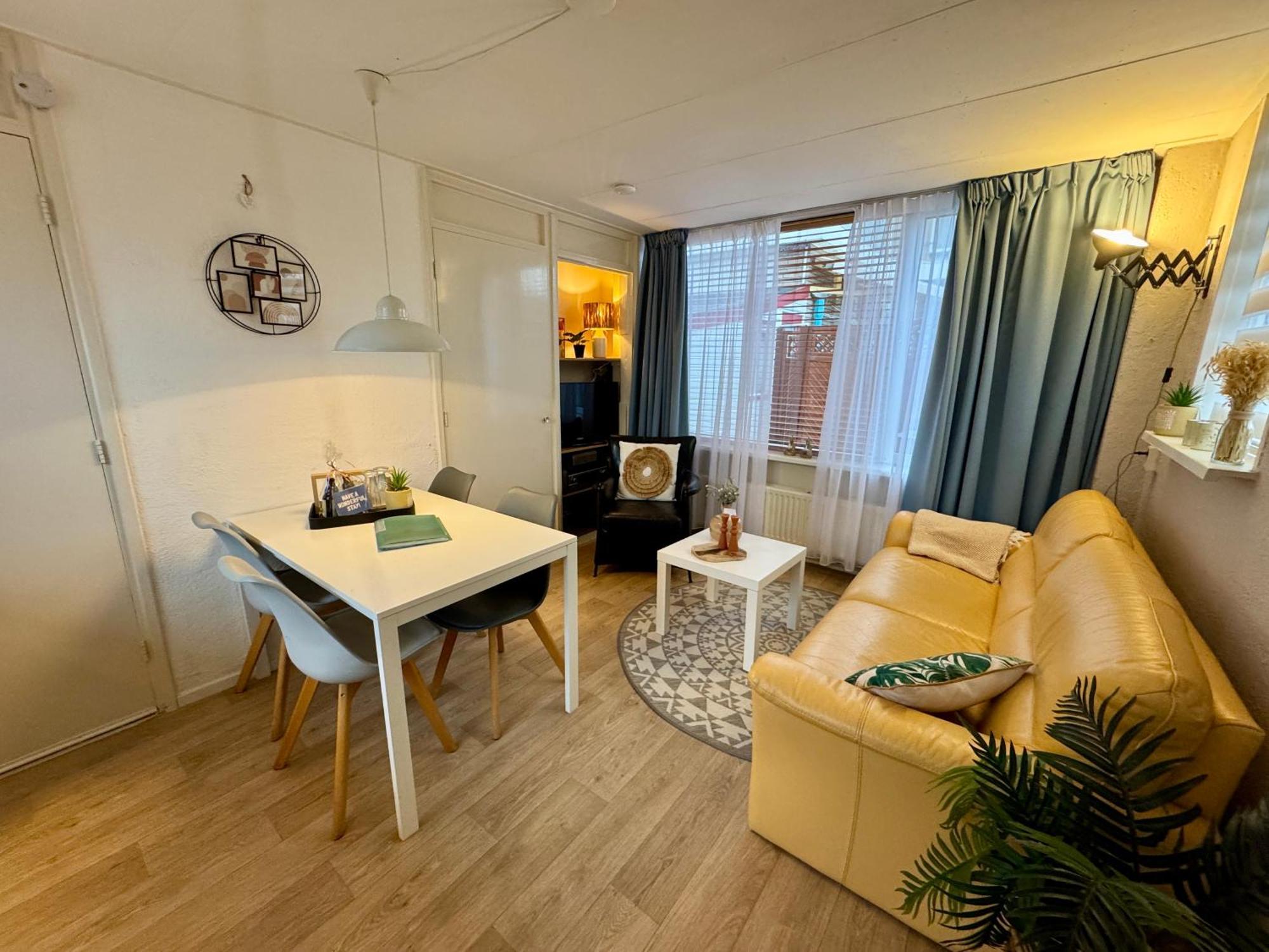 Zon, Zee & Zo - Comfortabel Vakantiehuis Op Loopafstand Strand & Centrum Egmond aan Zee Luaran gambar